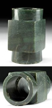 CHINESE SHANG DYNASTY JADE CON
