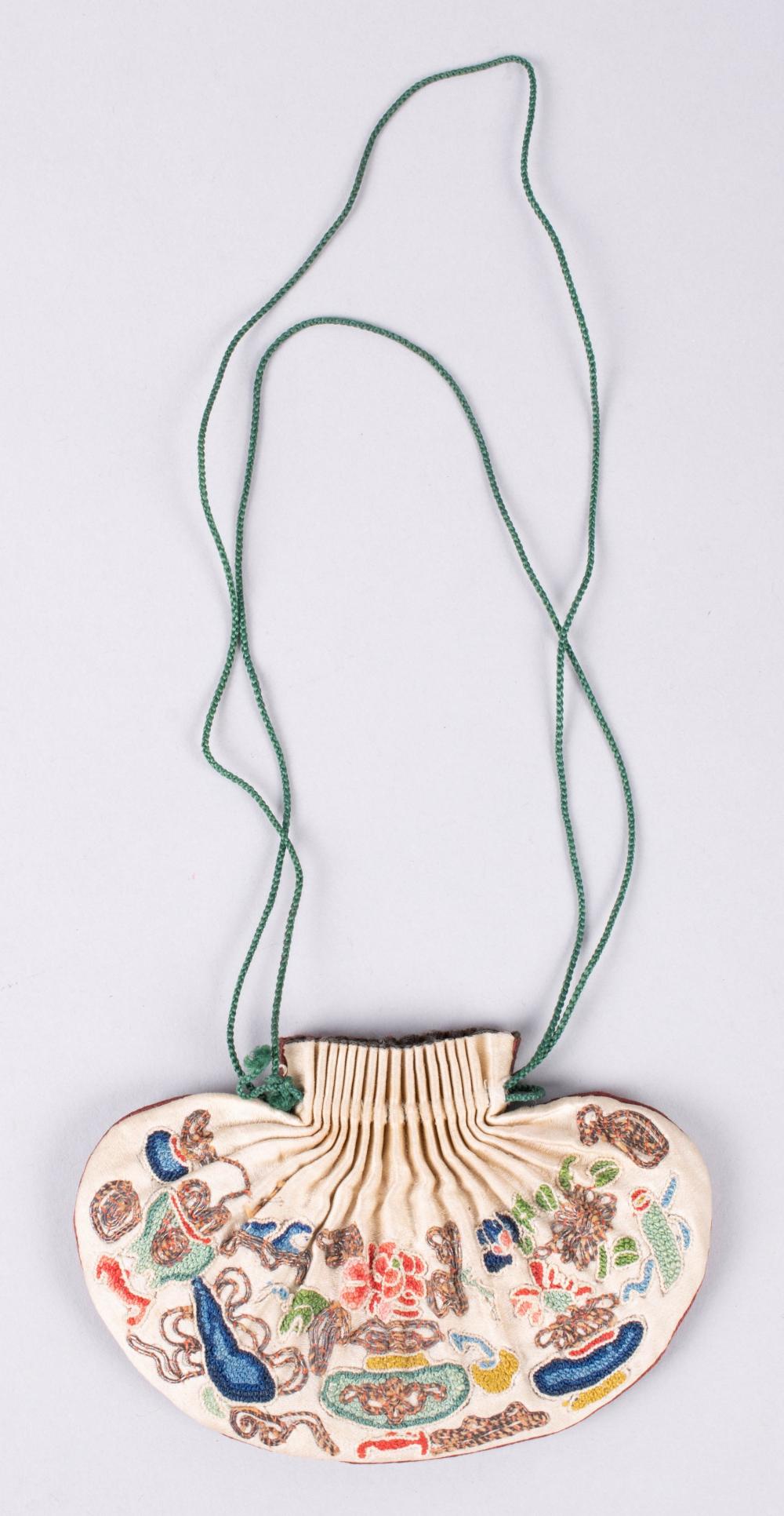 CHINESE SILK EMBROIDERED PURSE,