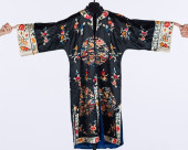 CHINESE SILK EMBROIDERED ROBE,