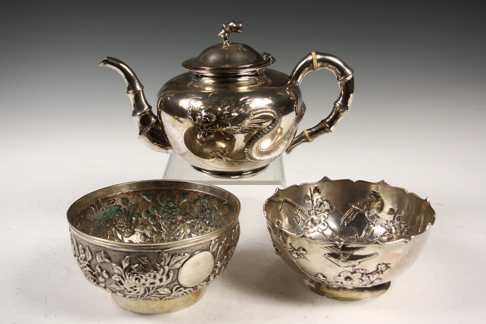 CHINESE SILVER TEAPOT & (2) BOWLS -