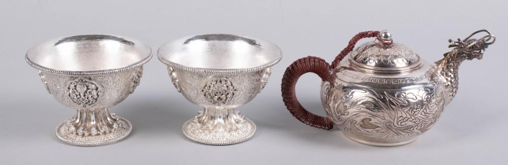 CHINESE SILVERTONE POT WITH TWO