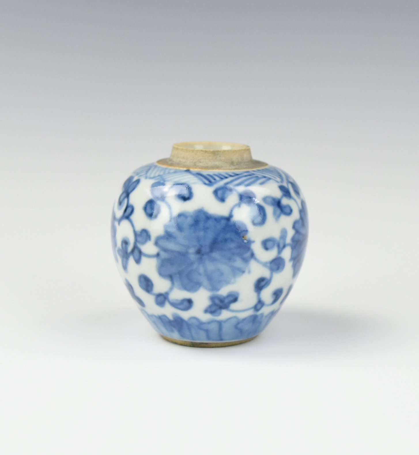 CHINESE SMALL B& W JAR W/ SCROLLING