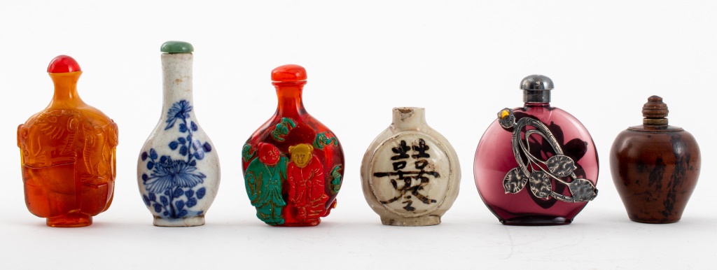 CHINESE SNUFF BOTTLES, 6 Group of