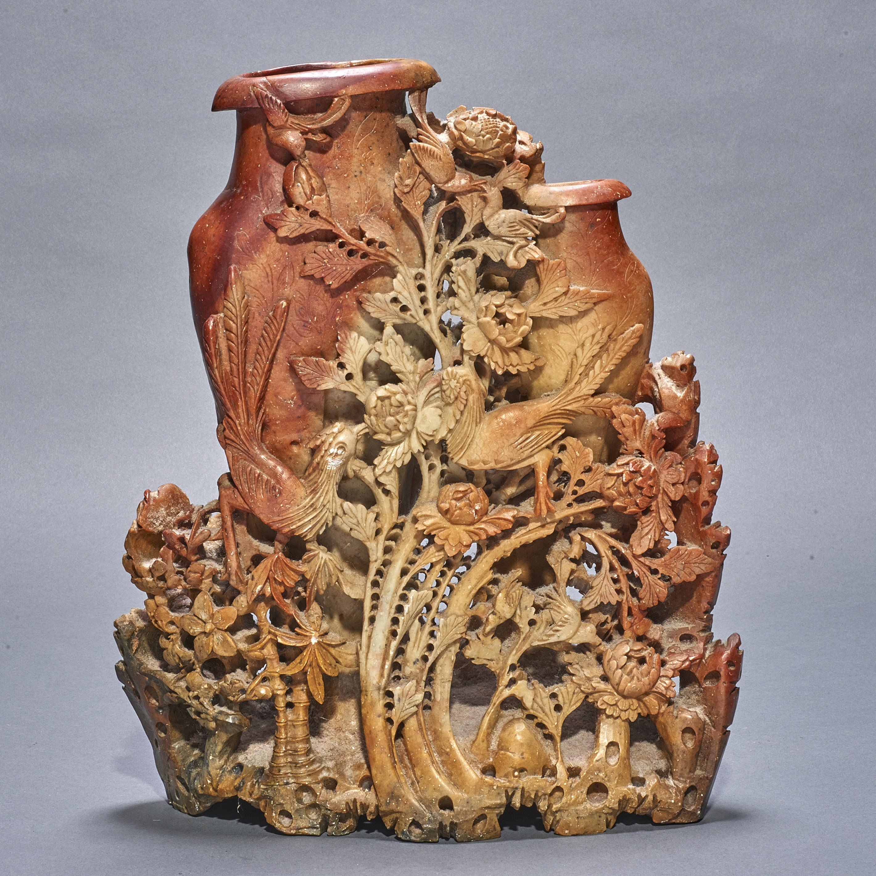 CHINESE SOAPSTONE VASE Chinese