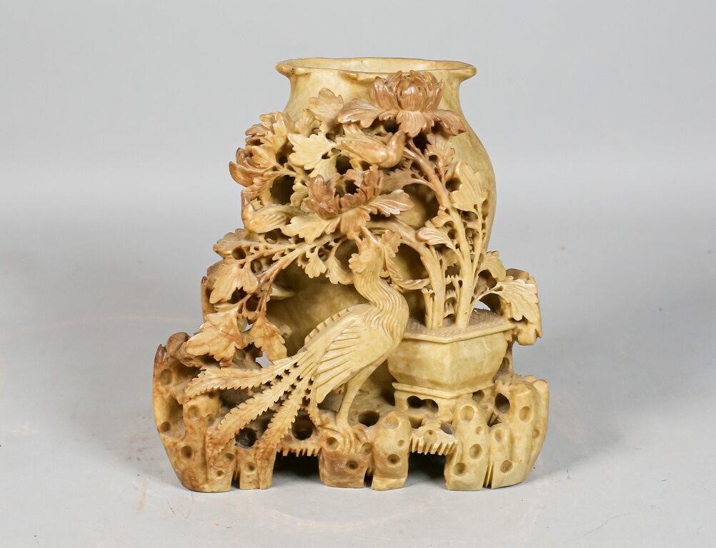 CHINESE SOAPSTONE VASEChinese