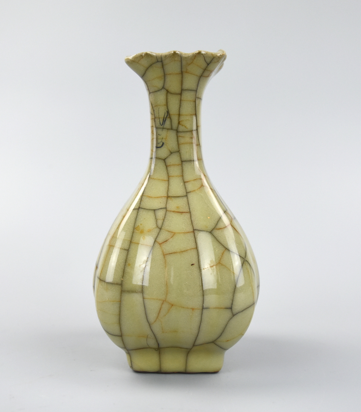 CHINESE SONG STYLE GE TYPE VASE A