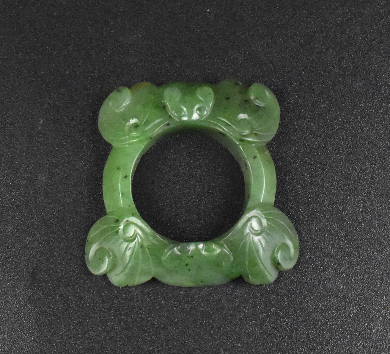 CHINESE SPINACH JADE CARVED LOOP W/