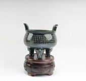 CHINESE SPINACH JADE TRIPOD CE