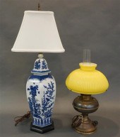 CHINESE STYLE BLUE AND WHITE H