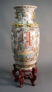 CHINESE STYLE FAMILLE ROSE DEC