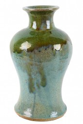 CHINESE-STYLE GLAZED CERAMIC V