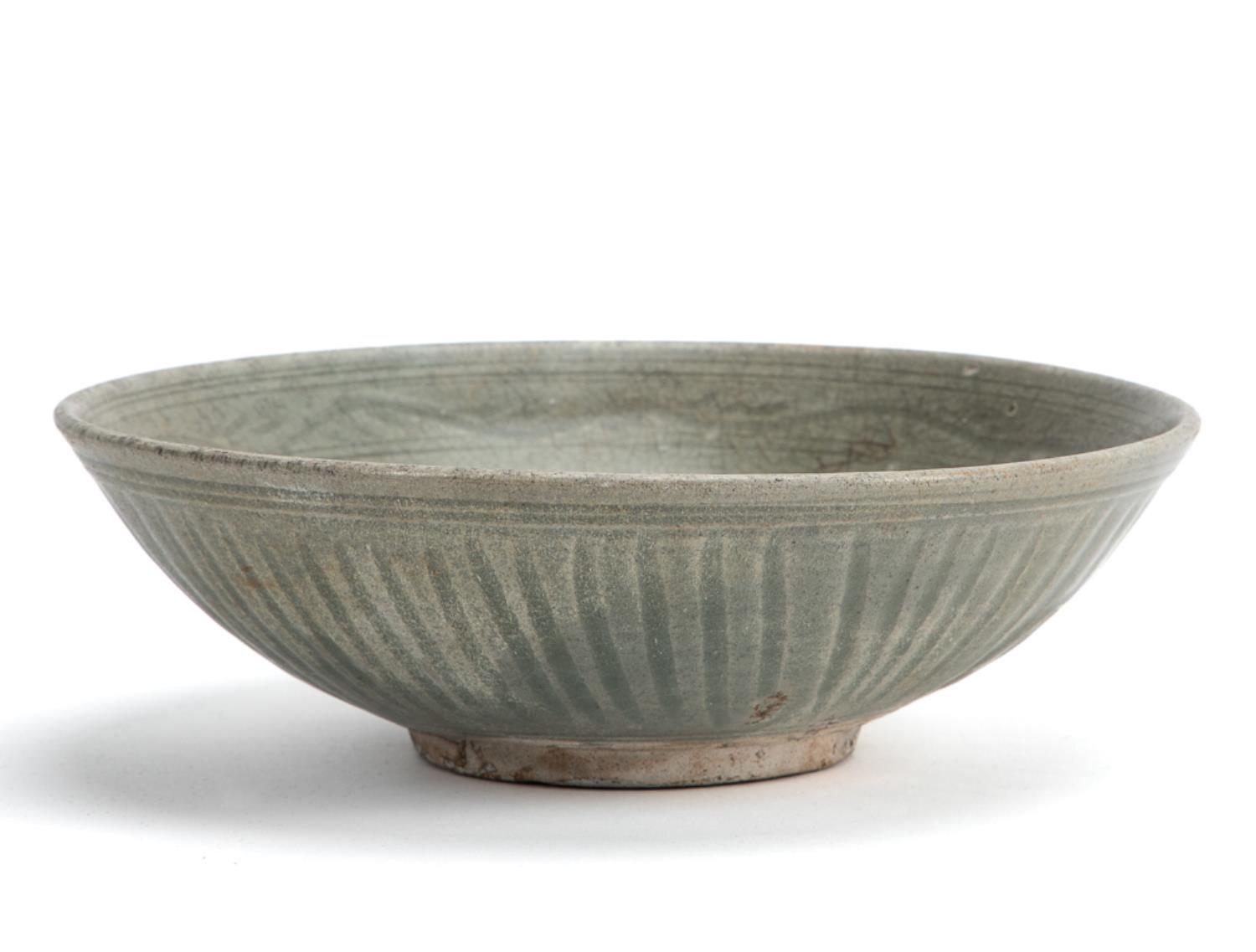 CHINESE SUNG STYLE CELADON GLAZED
