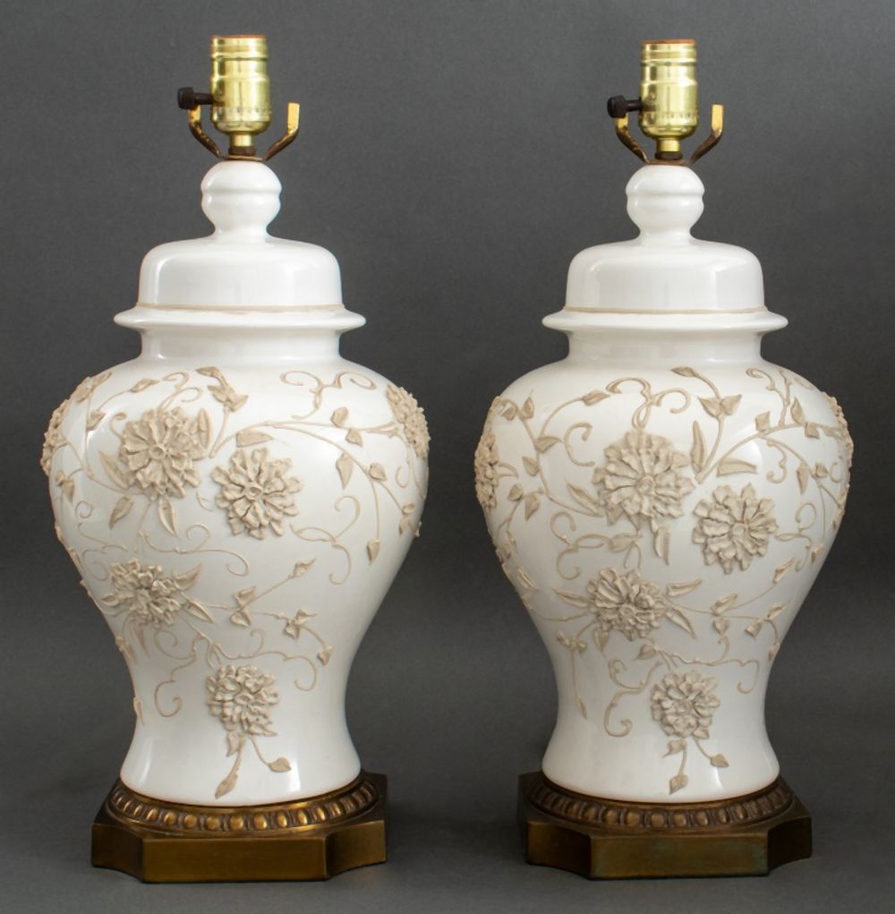 CHINESE TASTE CERAMIC MOLDED GINGER