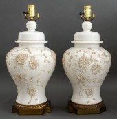 CHINESE TASTE CERAMIC MOLDED G