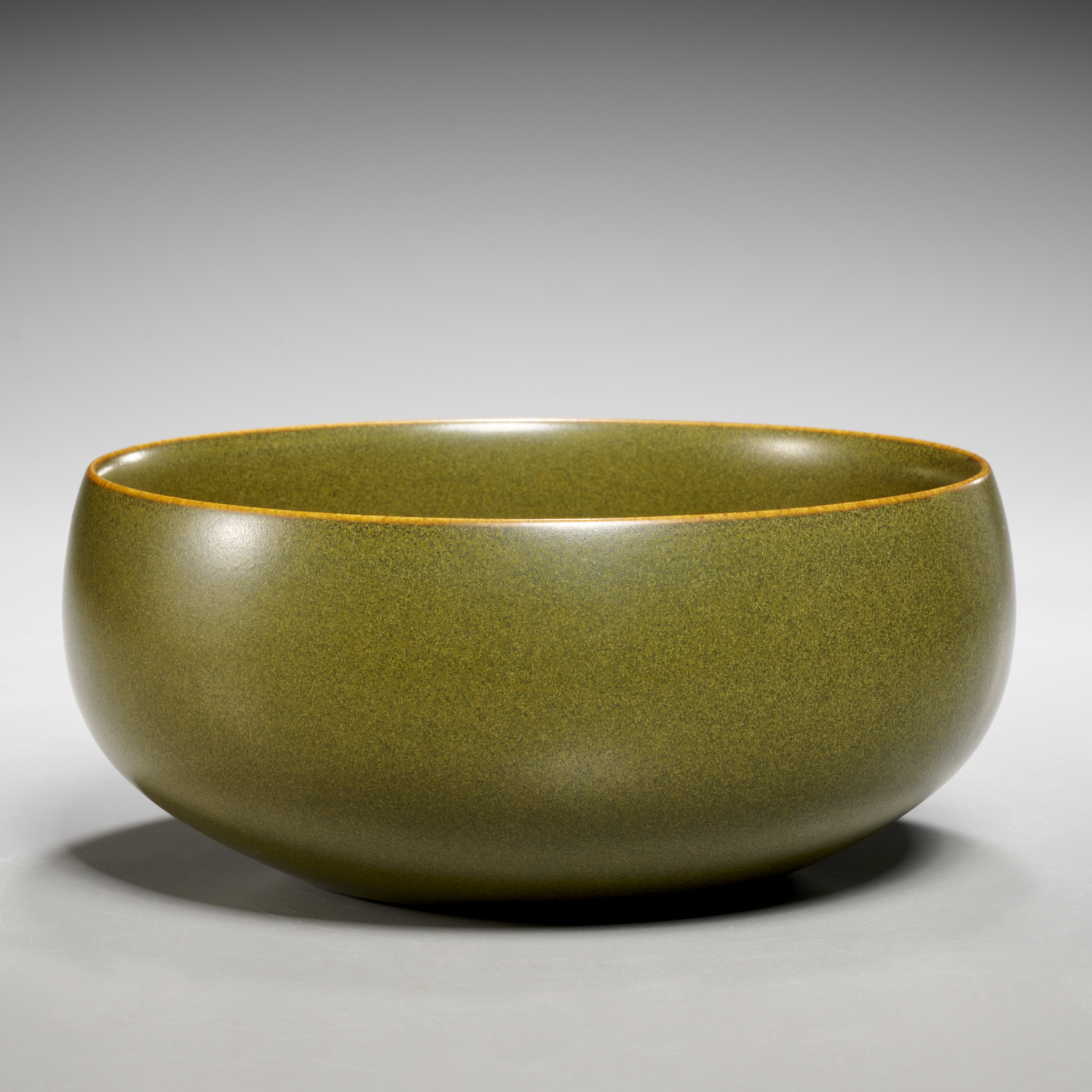 CHINESE TEA-DUST GLAZED BOWL,