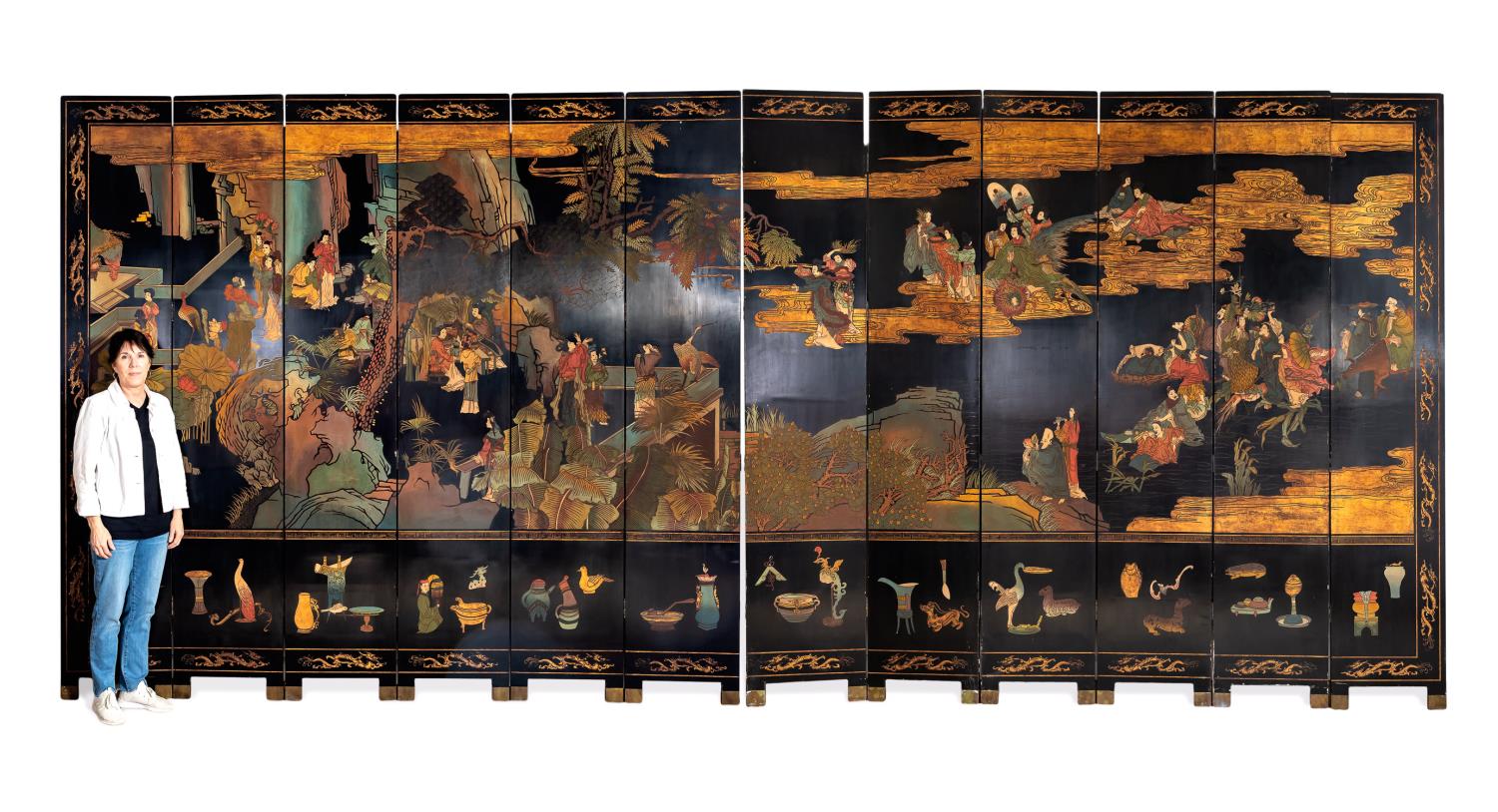 CHINESE TWELVE PANEL LACQUER