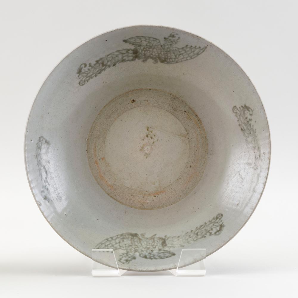CHINESE UNDERGLAZE BLUE ON WHITE
