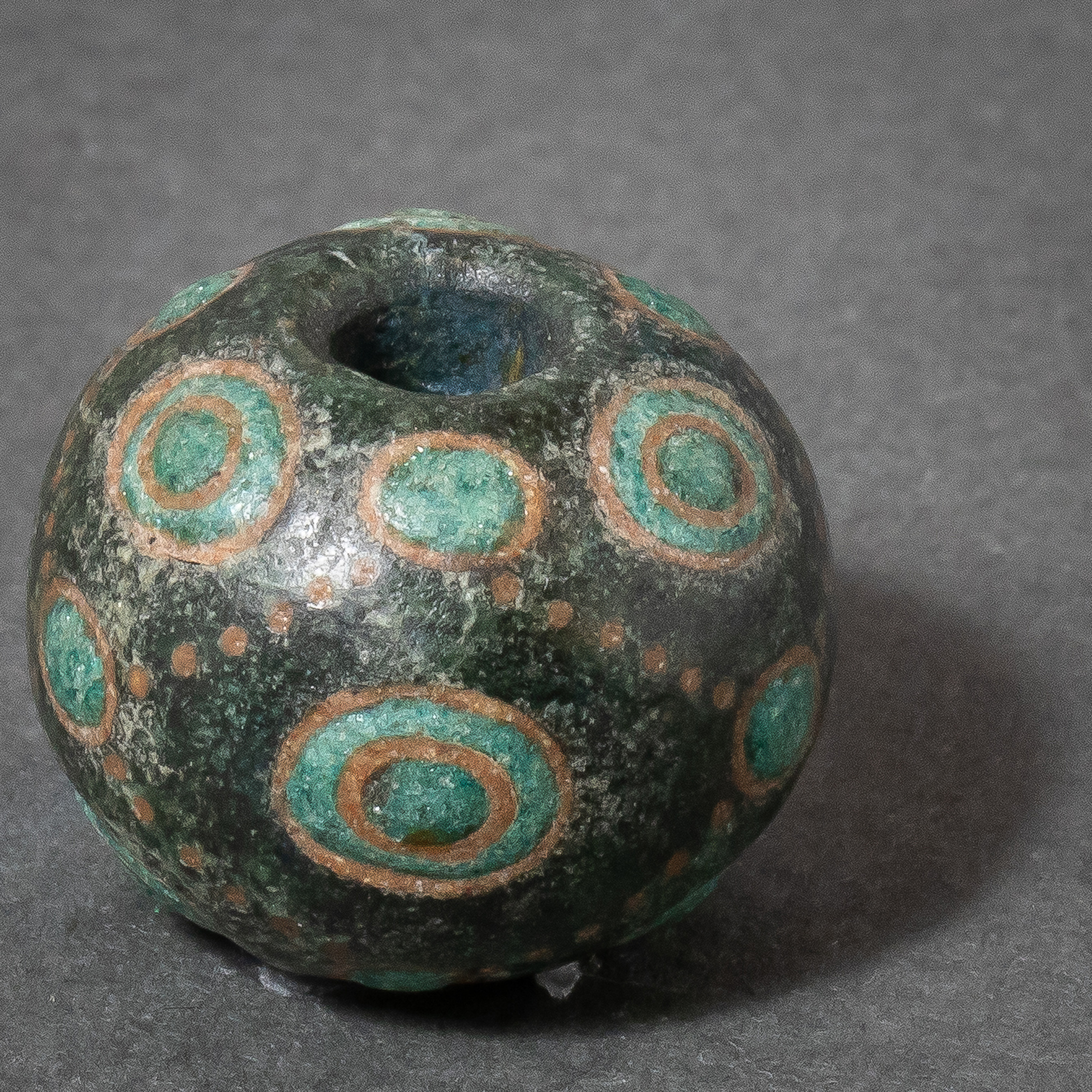CHINESE WARRING STATES PERIOD GLASS