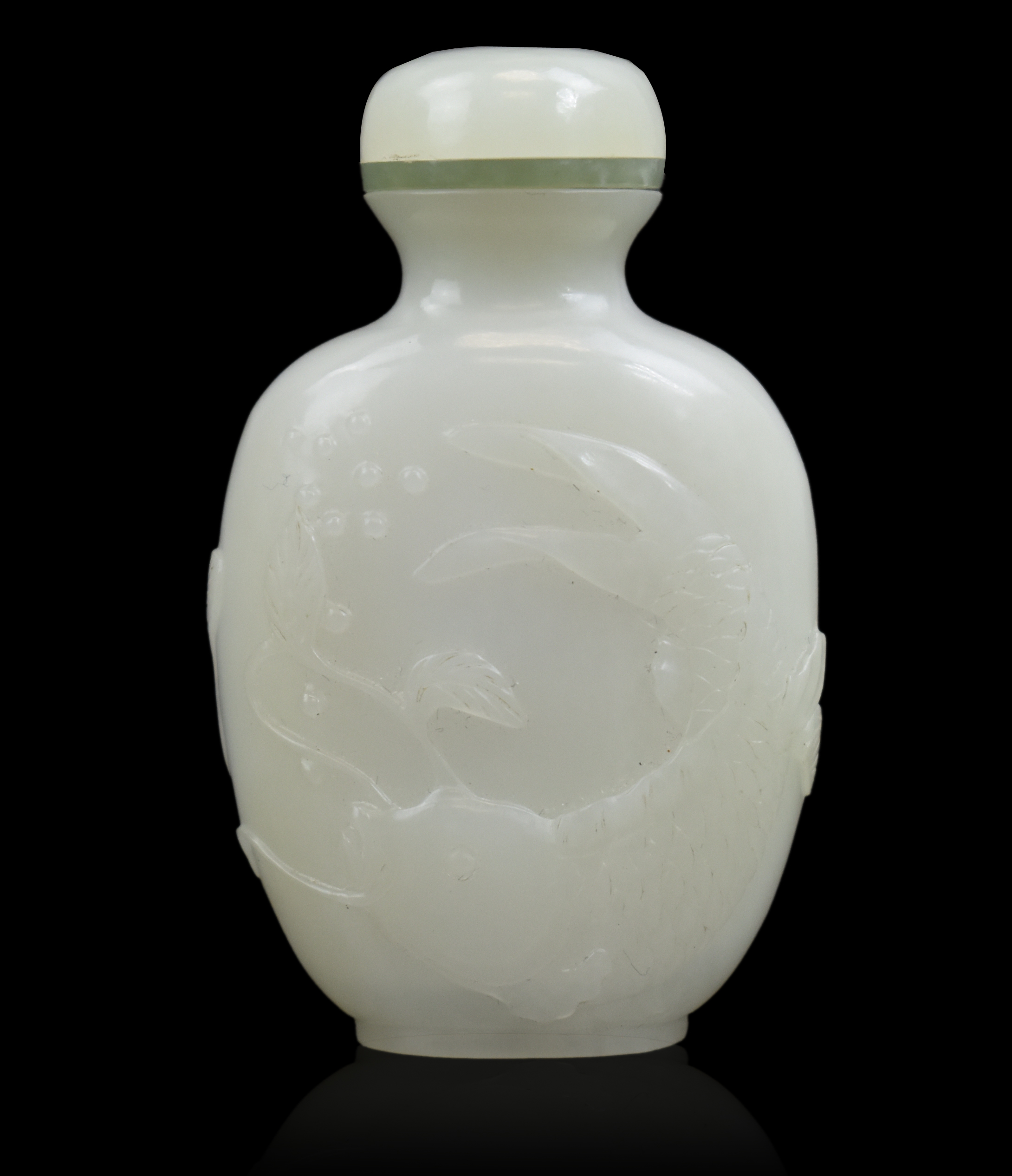 CHINESE WHITE JADE CARVED SNUFF