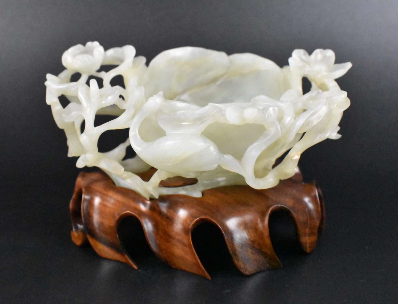 CHINESE WHITE JADE CARVING OF