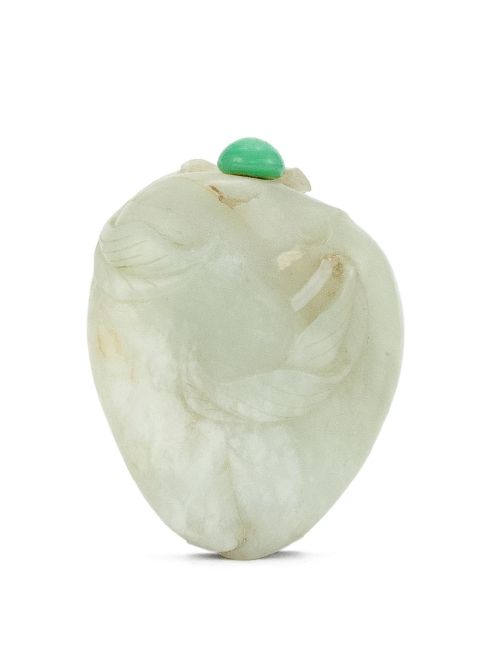 CHINESE WHITE JADE SNUFF BOTTLE
