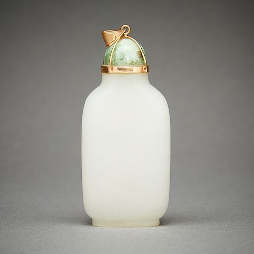 CHINESE WHITE JADE SNUFF BOTTLE