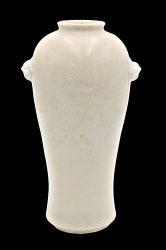 CHINESE WHITE MEIPING VASEChinese