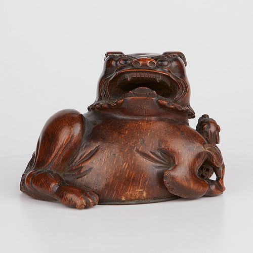 CHINESE WOODEN FOO DOG CUP W/