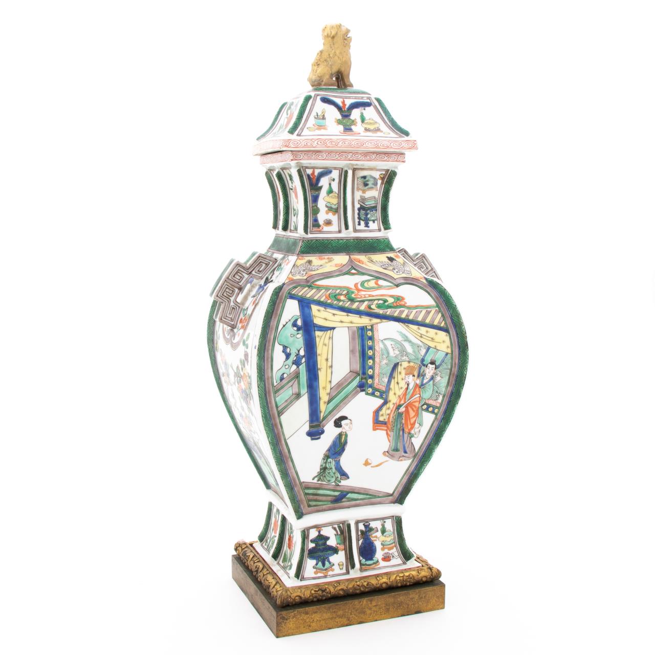 CHINESE WUCAI FIGURAL BALUSTER FORM