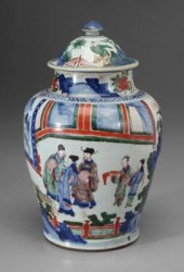 Chinese wucai lidded jar, cour