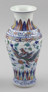 CHINESE WUCAI PORCELAIN BALUST