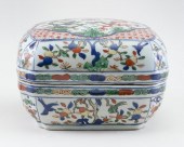 CHINESE WUCAI PORCELAIN BOX LA