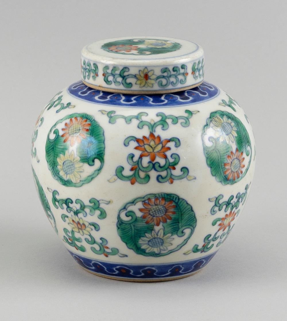 CHINESE WUCAI PORCELAIN COVERED