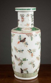 CHINESE WUCAI PORCELAIN VASE,
