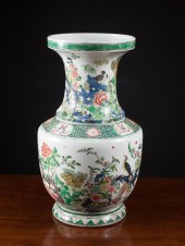 CHINESE WUCAI PORCELAIN VASE,