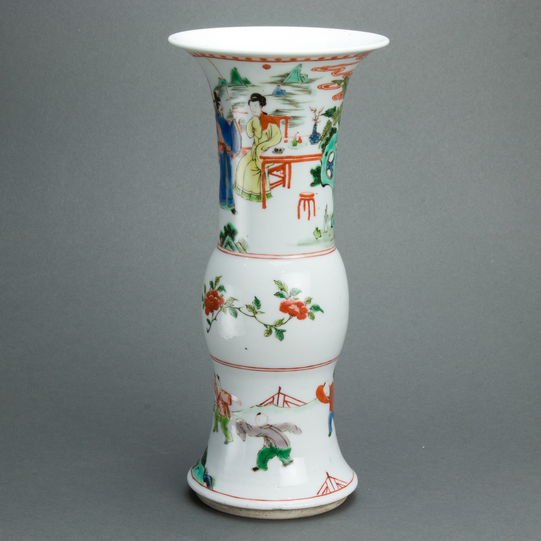 CHINESE WUCAI TRUMPET VASE