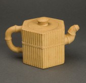 CHINESE YIXING TEAPOT Chinese