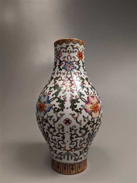 Chinese Yongzheng-style enameled