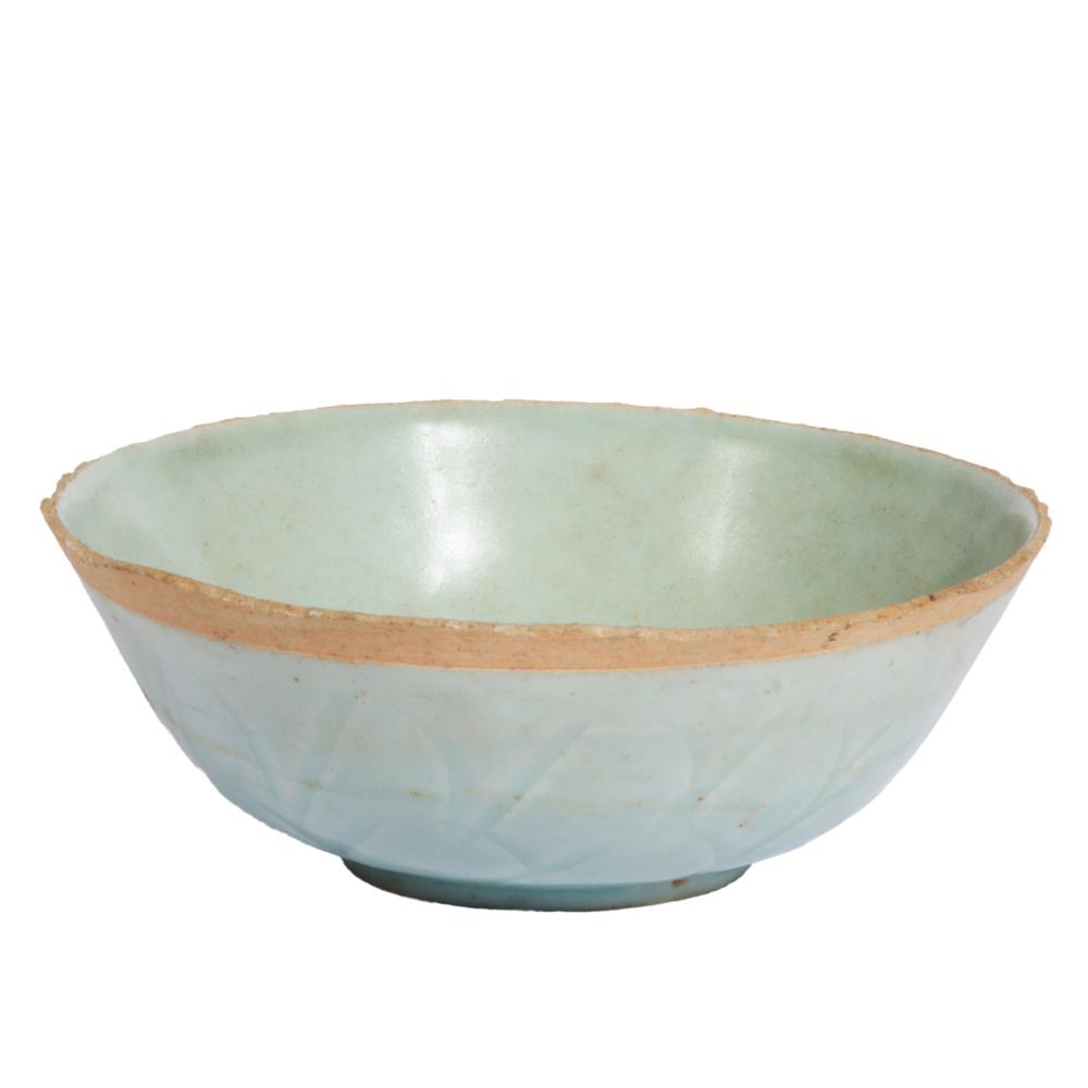CHINESE YUAN DYNASTY CELADON GLAZED