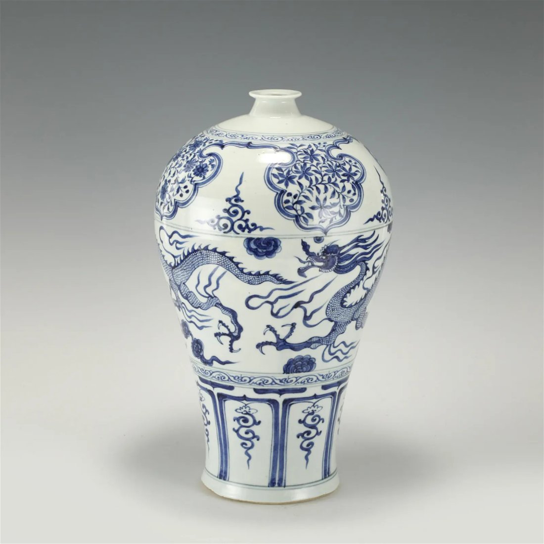 CHINESE YUAN DYNASTY STYLE BLUE AND