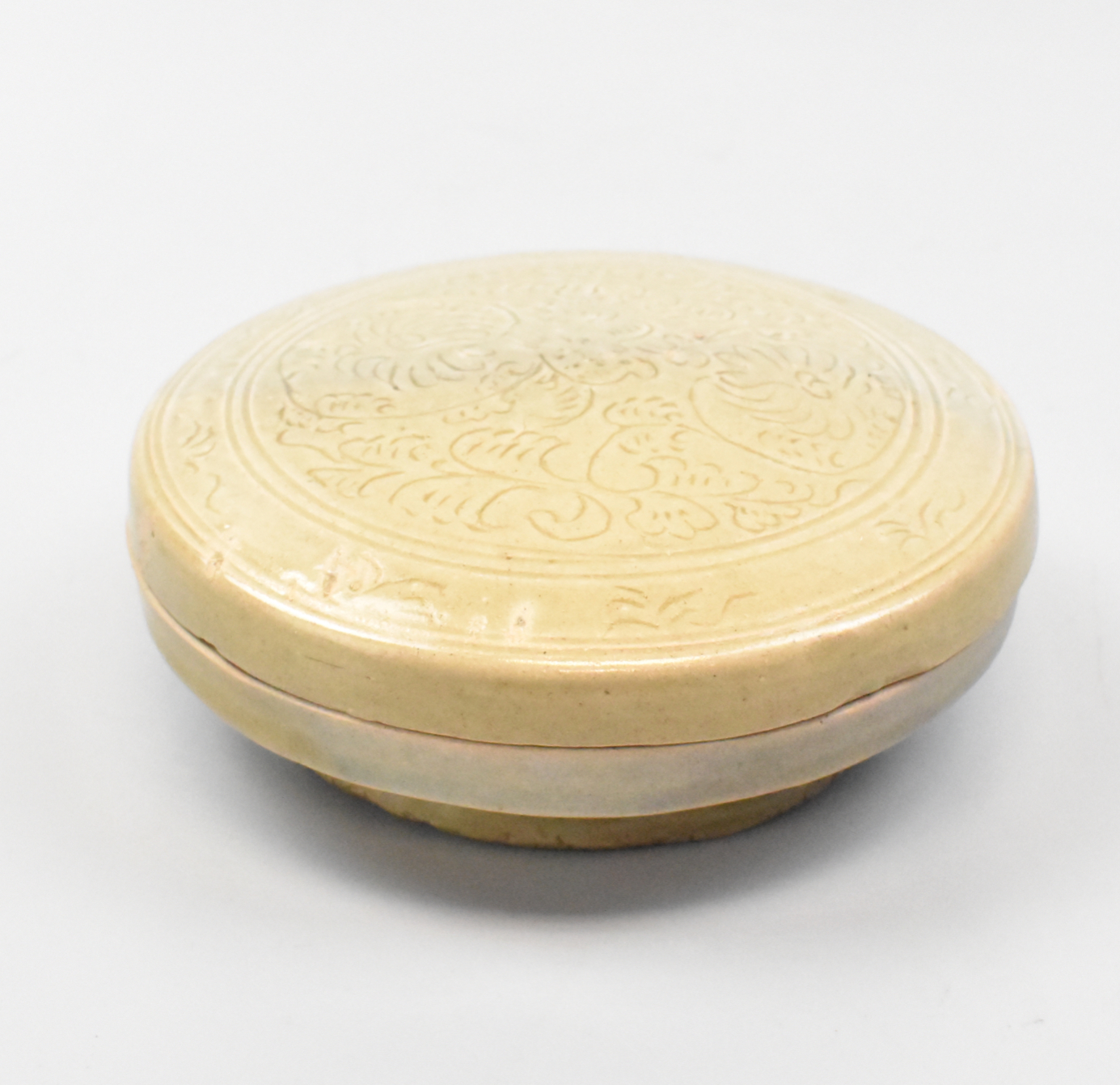 CHINESE YUE WARE CELADON COVERED