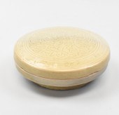 CHINESE YUE WARE CELADON COVER