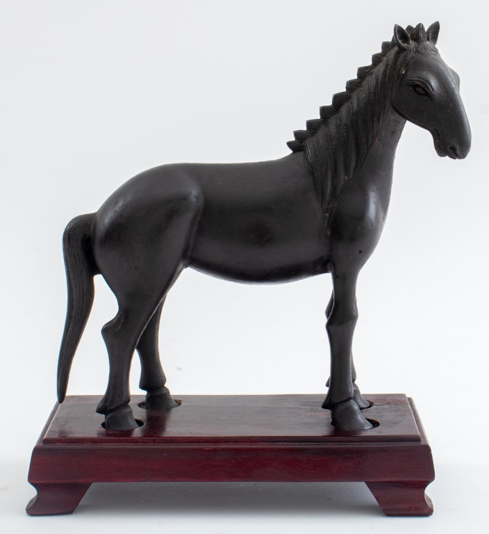 CHINESE ZHOU STYLE BRONZE HORSE