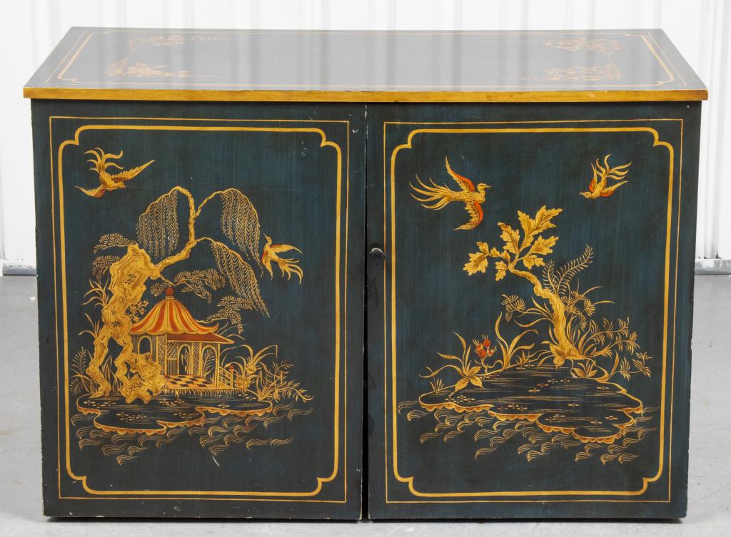 CHINOISERIE DECORATED CONVERTIBLE