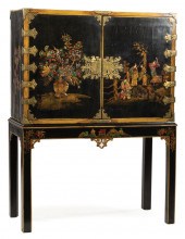 CHINOISERIE LACQUERED CABINET