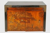 CHINOISERIE LACQUERED WOOD DIN