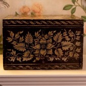 CHINOISERIE PENWORK TABLE BOX6