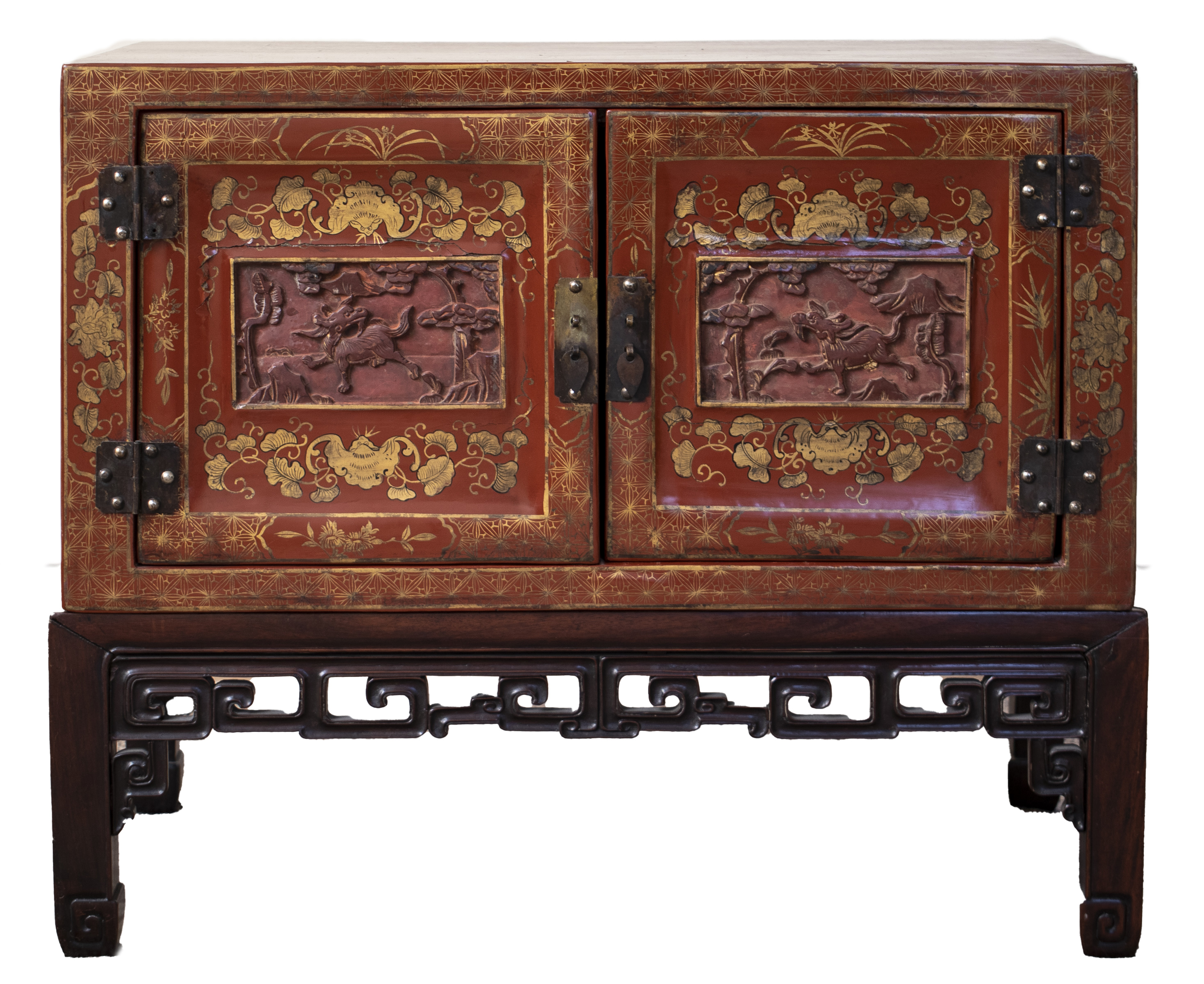CHINOISERIE RED LACQUER CABINET