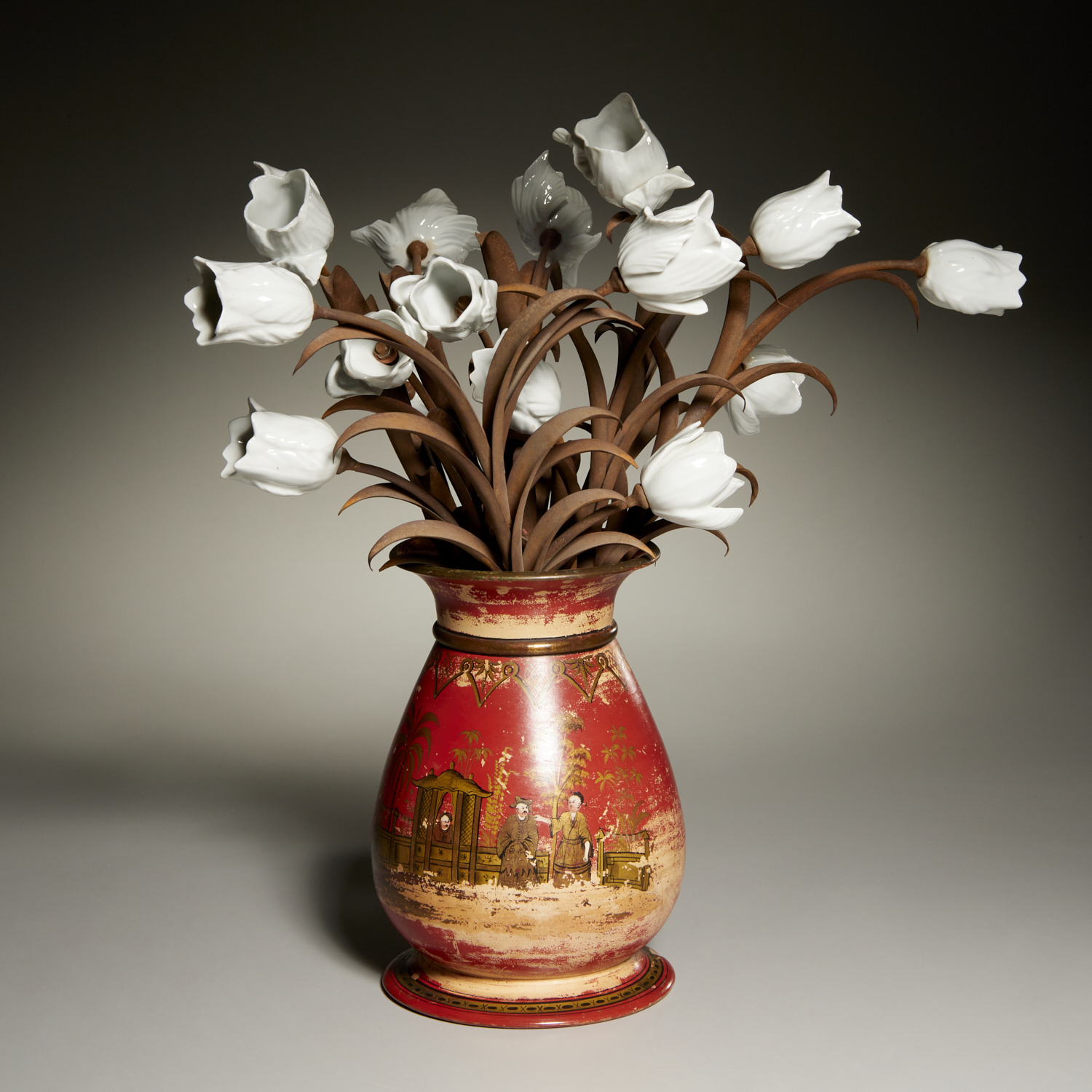 CHINOISERIE VASE & PORCELAIN FLOWER