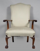CHIPPENDALE CARVED MAHOGANY LO